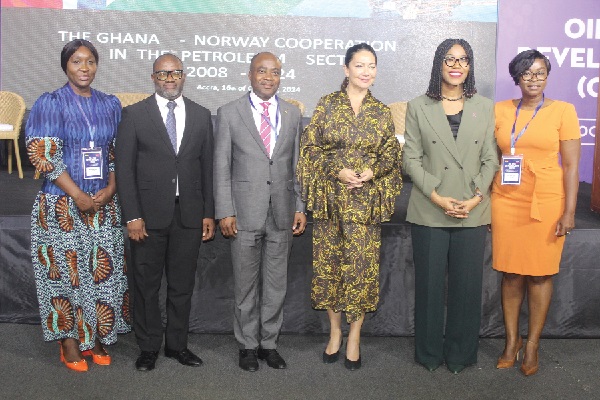 Ingrid Mollestad (3rd from right), the Norwegian Ambassador to Ghana