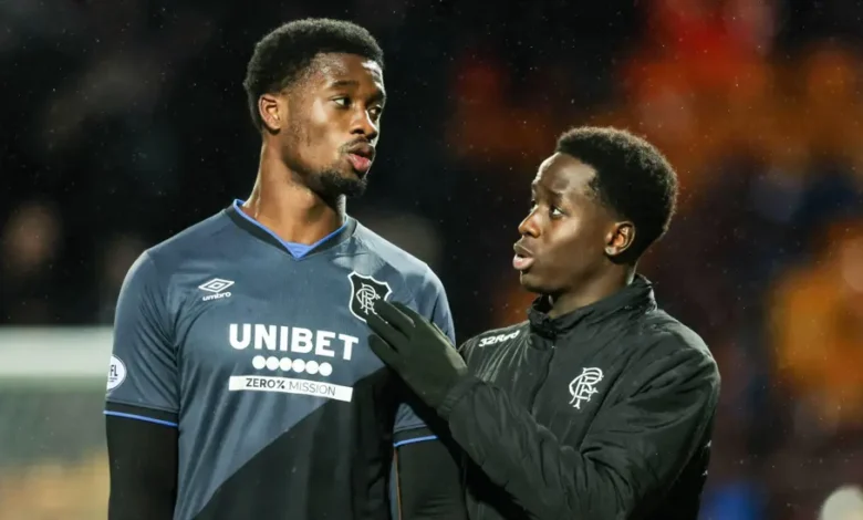 Comments about Emmanuel Fernandez and Djeidi Gassama were highlighted